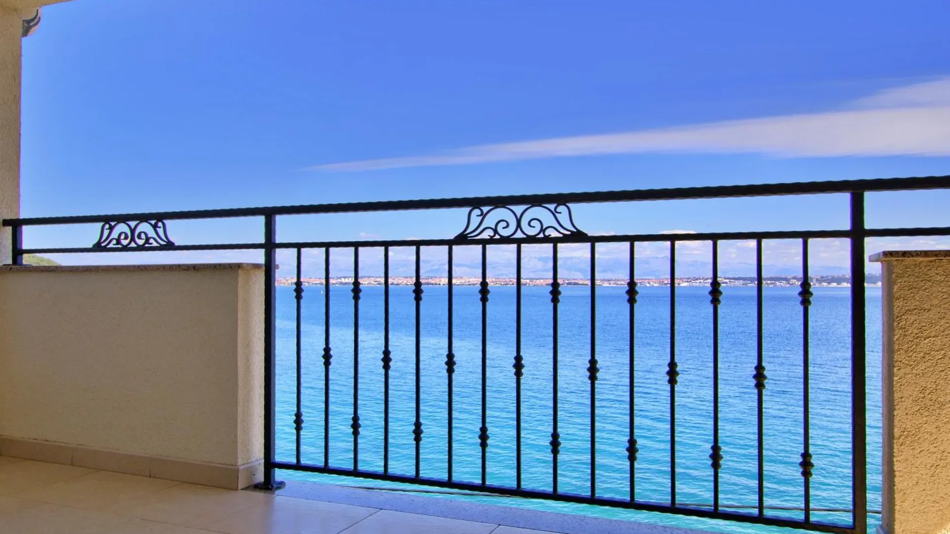 Oceanview Prestige Daire Kali