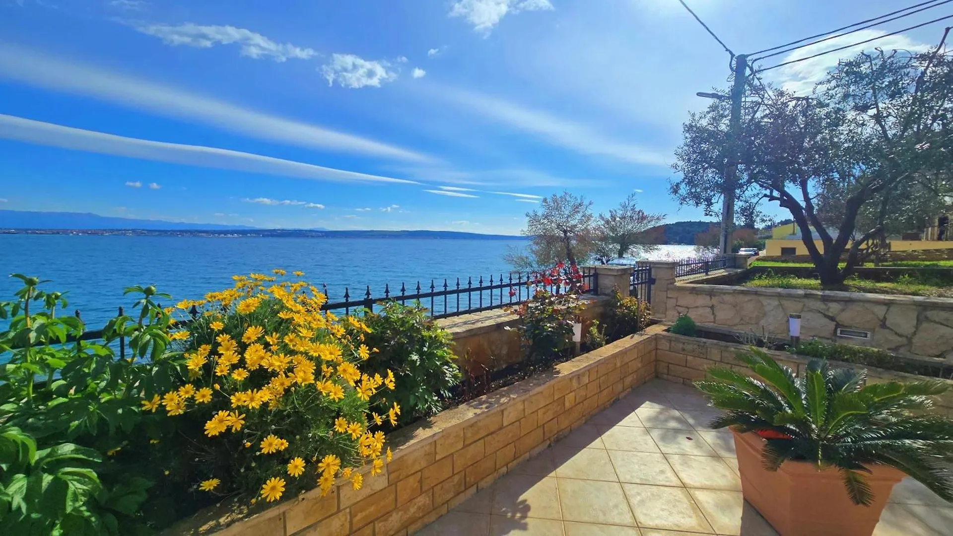 Oceanview Prestige Daire Kali