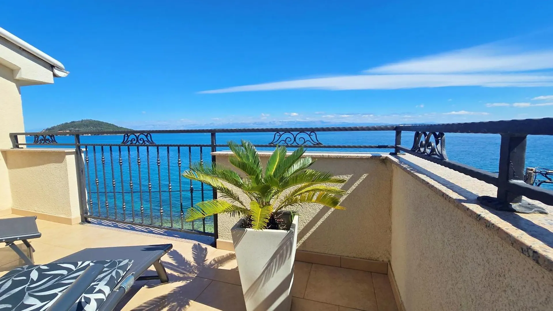 Oceanview Prestige Daire Kali
